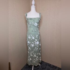 Hello Molly "GOOD FUN"  Off-Shoulder Sage Green Flora Maxi Dress   SZ: 6